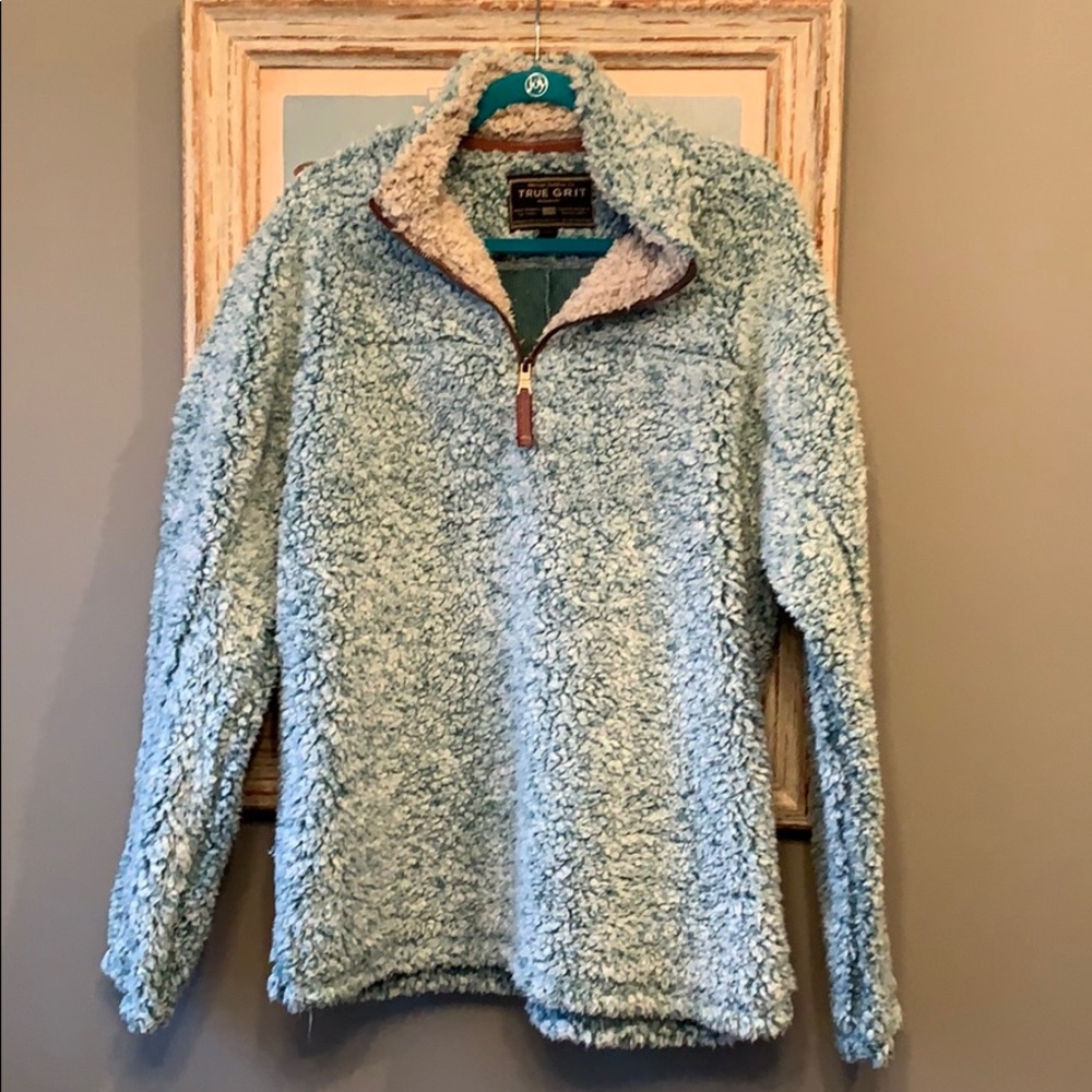 True Grit beautiful blue 1/4 zip pullover!